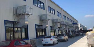 解決高大型廠房降溫通風(fēng)問題，用工業(yè)水冷環(huán)保空調(diào)就行
